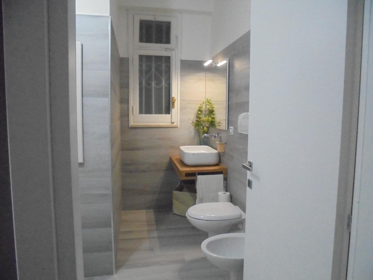 Travel And Living Hotel Trani Exterior photo